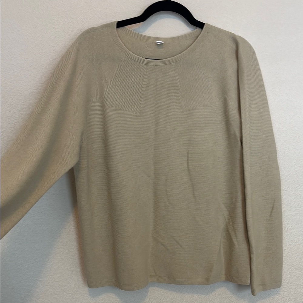 Uniqlo Cream Long Sleeve Tee